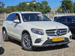 Mercedes-Benz GLC-Class 2018 Off white