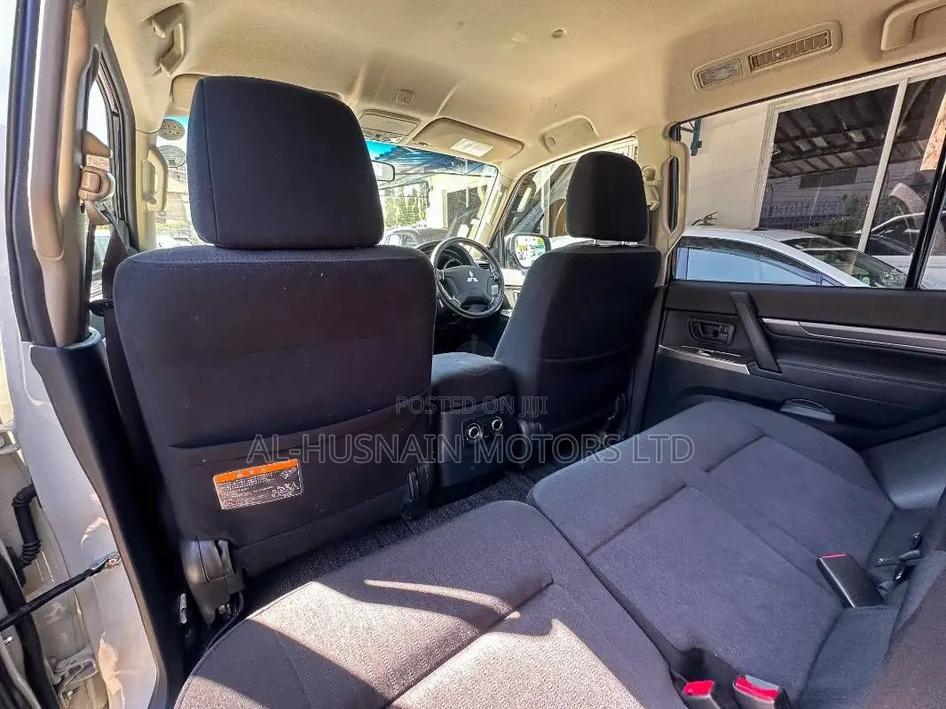 Mitsubishi Pajero V90 3.0 V6 GL 2019 Pearl