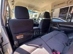 Mitsubishi Pajero V90 3.0 V6 GL 2019 Pearl