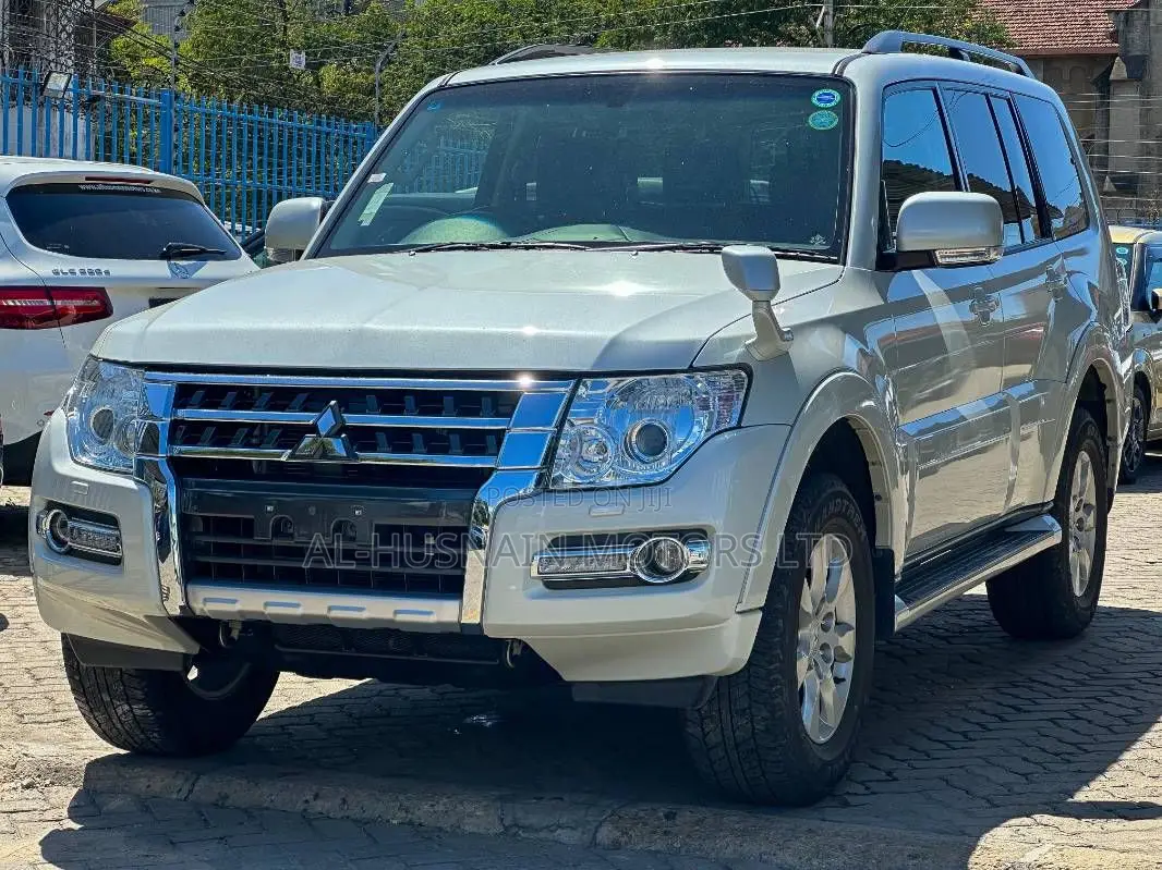 Mitsubishi Pajero V90 3.0 V6 GL 2019 Pearl
