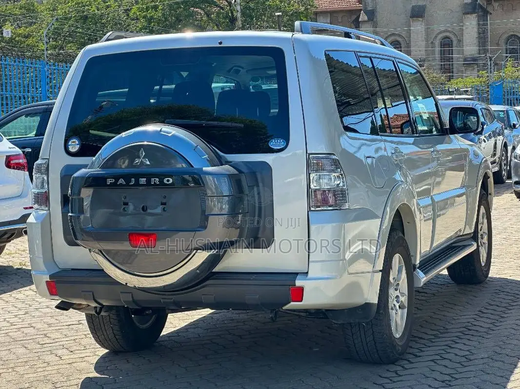 Mitsubishi Pajero V90 3.0 V6 GL 2019 Pearl