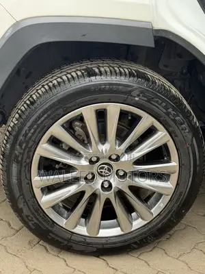 Toyota RAV4 2020 White