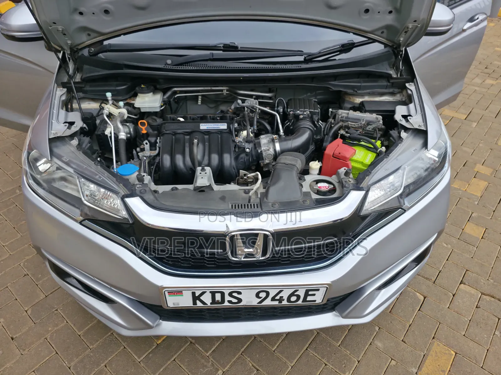 Honda Fit 2017 Silver