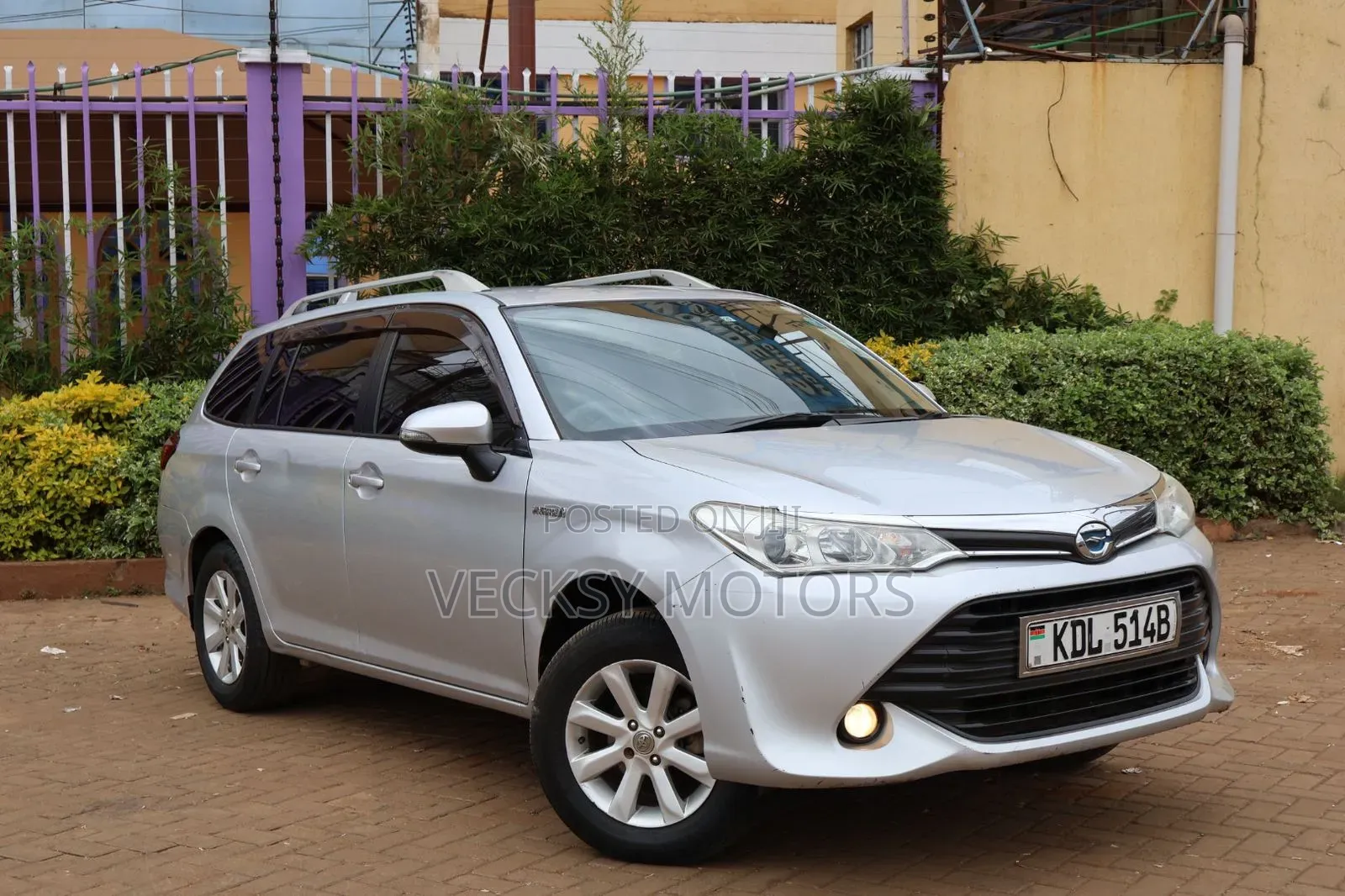 Toyota Corolla Fielder 2015 Silver