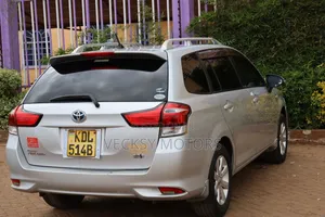 Toyota Corolla Fielder 2015 Silver