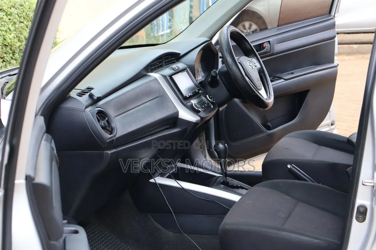 Toyota Corolla Fielder 2015 Silver