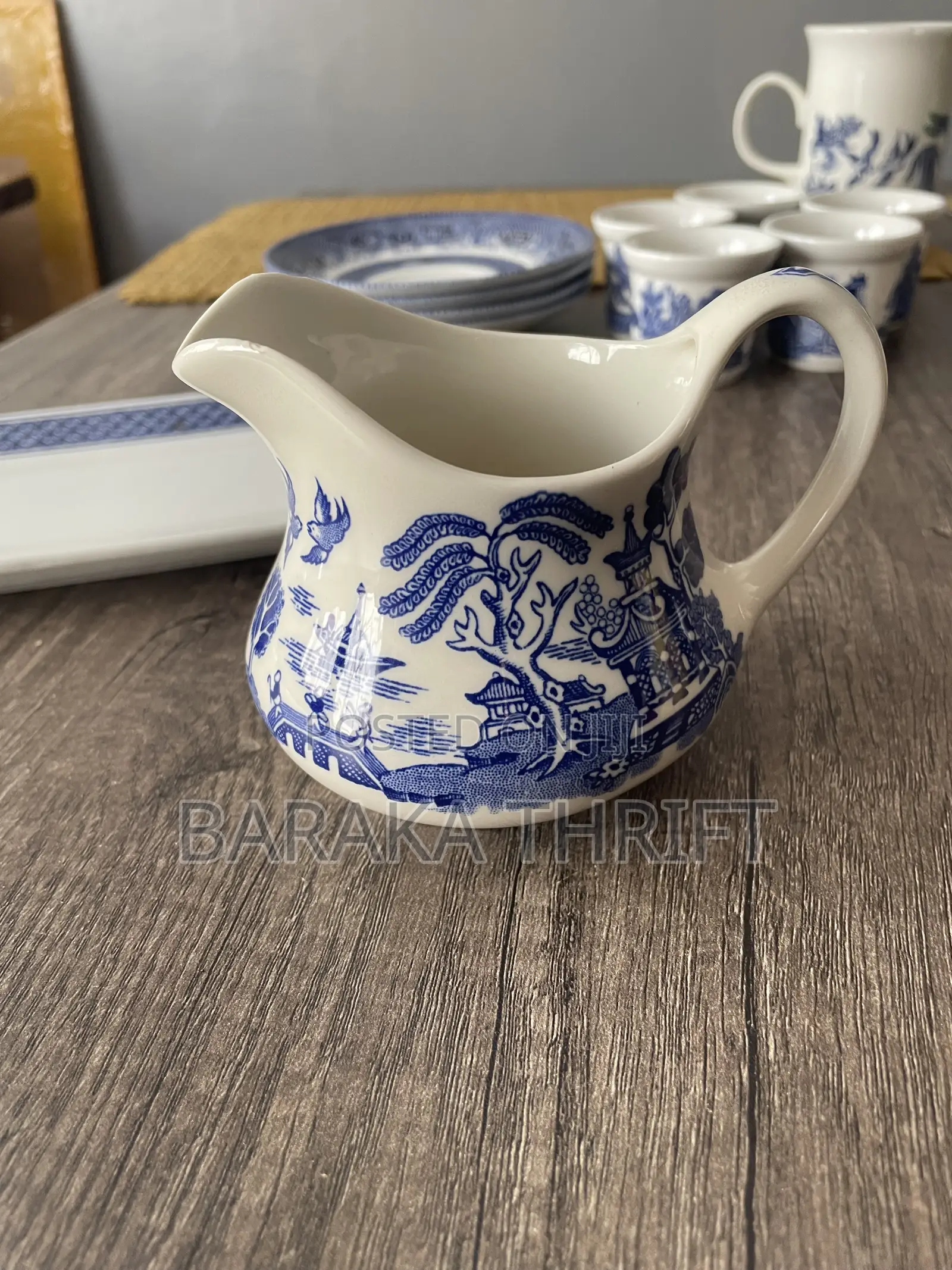 16 Piece Vintage China Blue Willow Collection