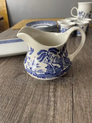 16 Piece Vintage China Blue Willow Collection