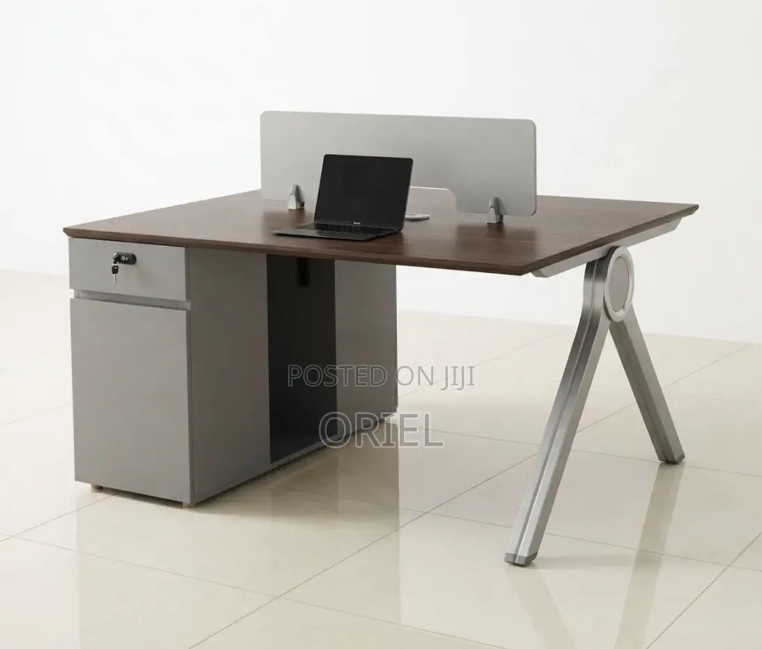 2-Way Office Workstation : Corporate Office Staff Workstation
