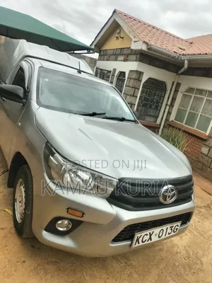 Toyota Hilux 2018 Silver