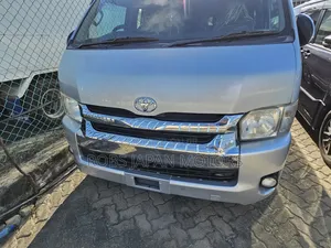 Toyota HiAce 2019 Silver