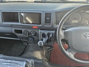 Toyota HiAce 2019 Silver