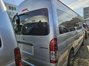 Toyota HiAce 2019