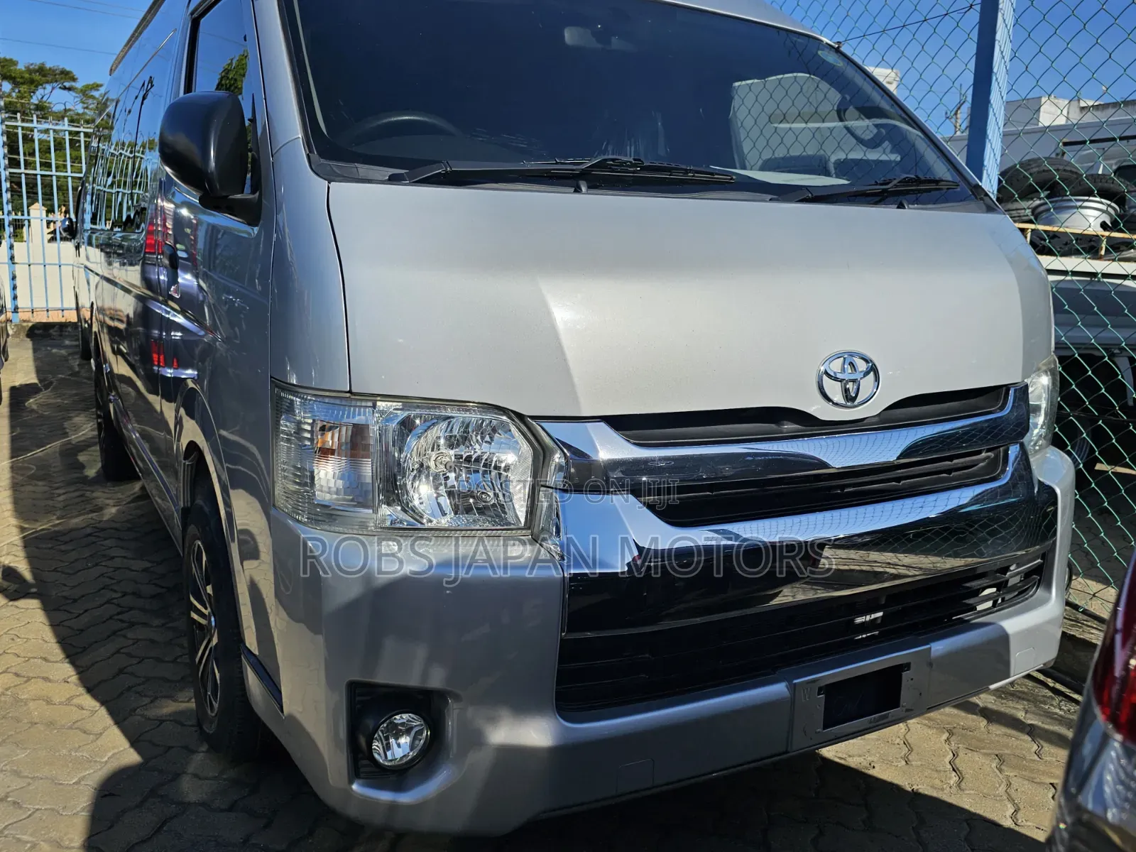 Toyota HiAce 2019