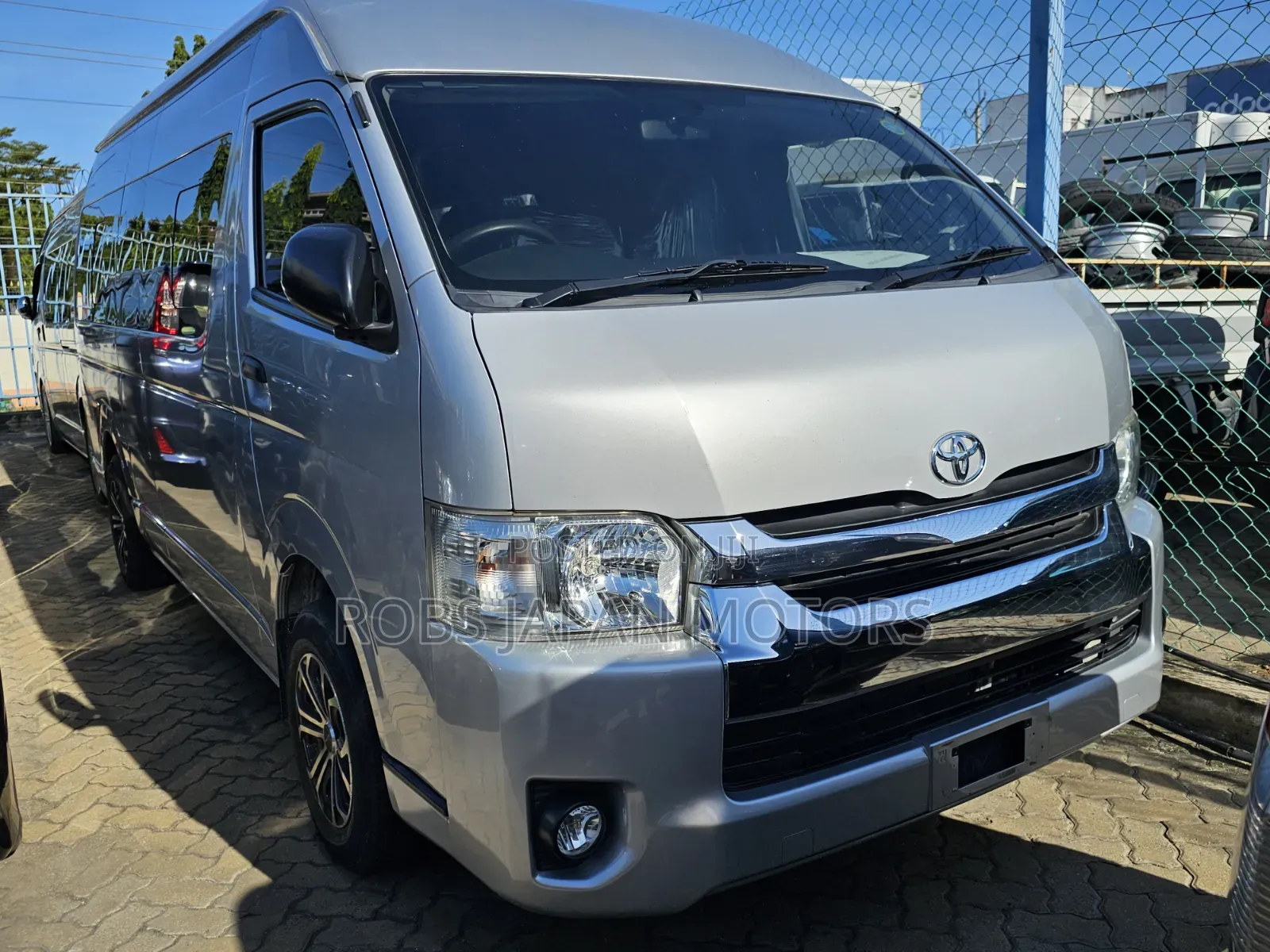 Toyota HiAce 2019