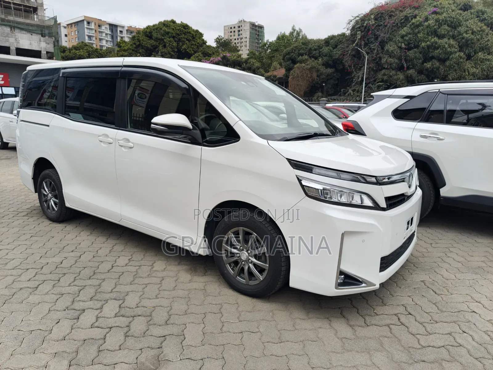 Toyota Voxy V 2WD 7-Seater 2019 White