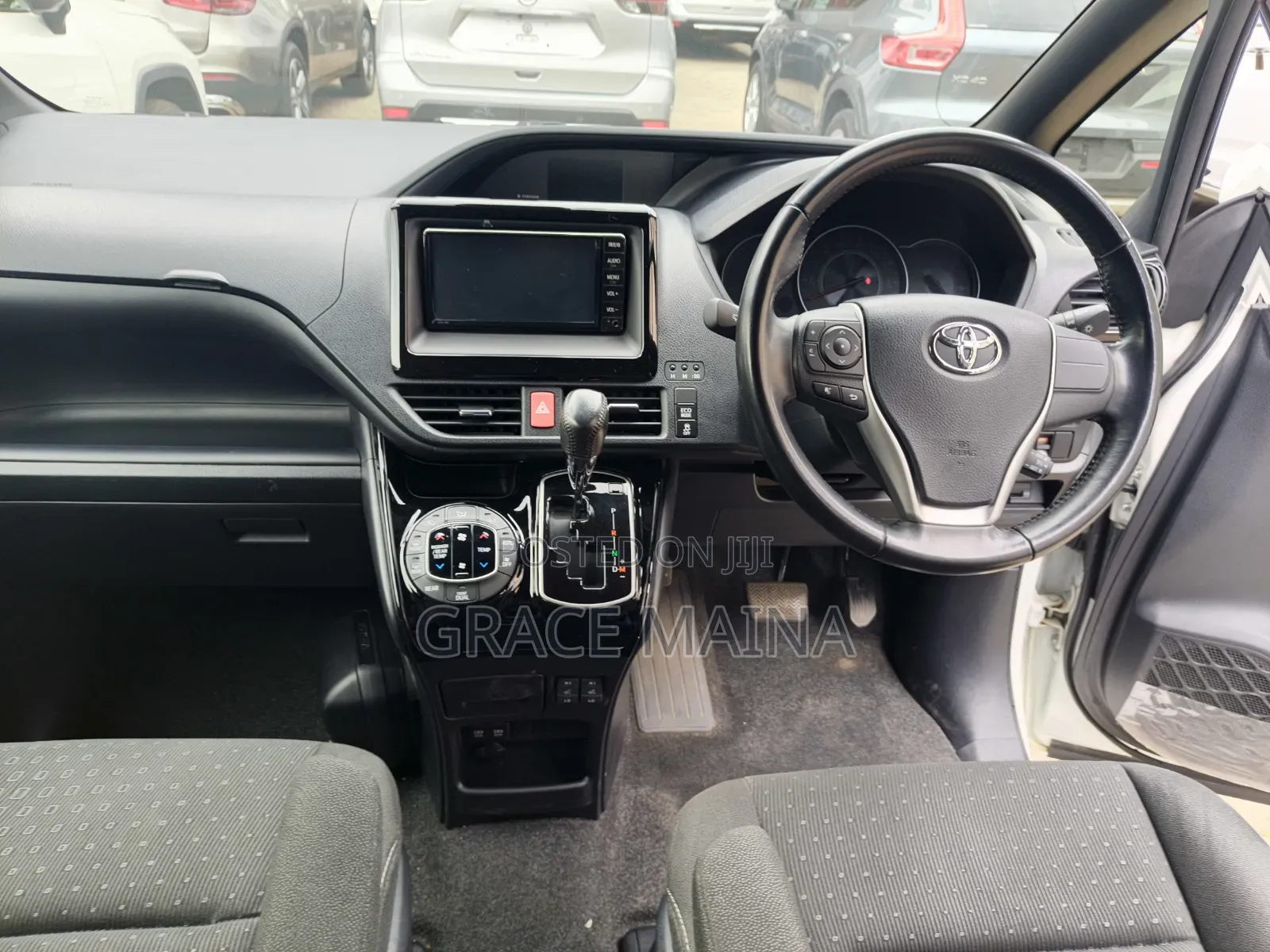 Toyota Voxy V 2WD 7-Seater 2019 White