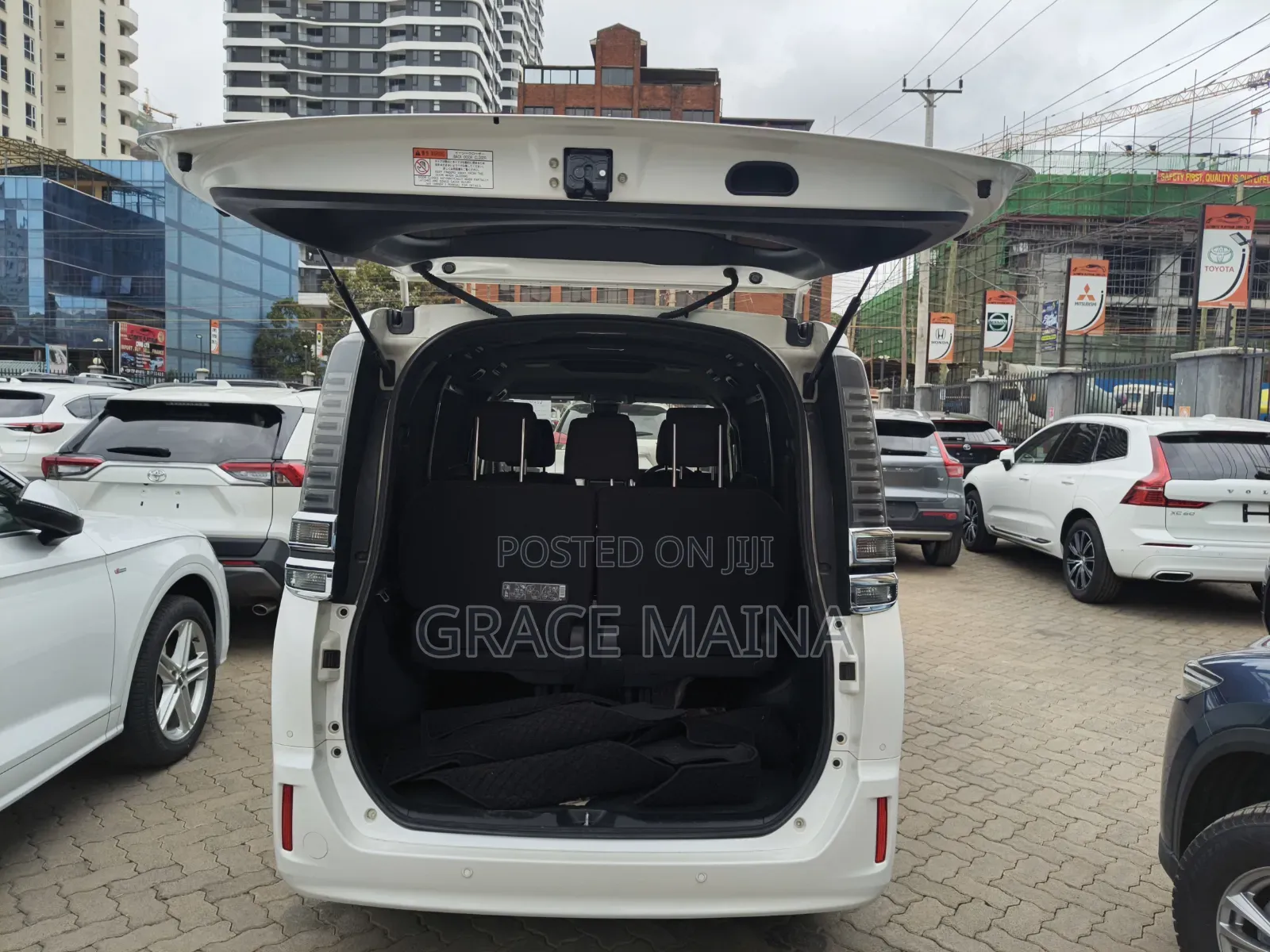 Toyota Voxy V 2WD 7-Seater 2019 White