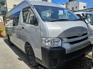 Toyota HiAce 2019