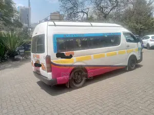Toyota HiAce 2019 Silver