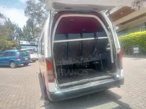 Toyota HiAce 2019 Silver
