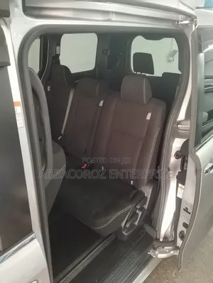 Toyota Esquire 2019 Silver