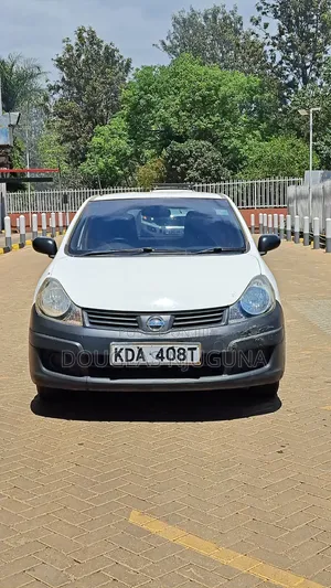 Nissan Advan 2013 White
