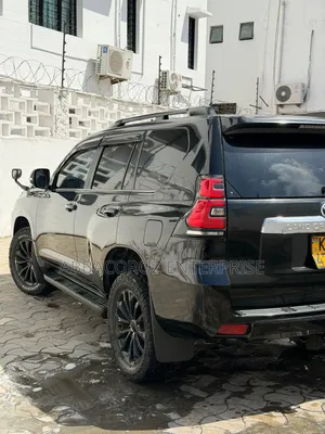 Toyota Land Cruiser Prado 2018 Black