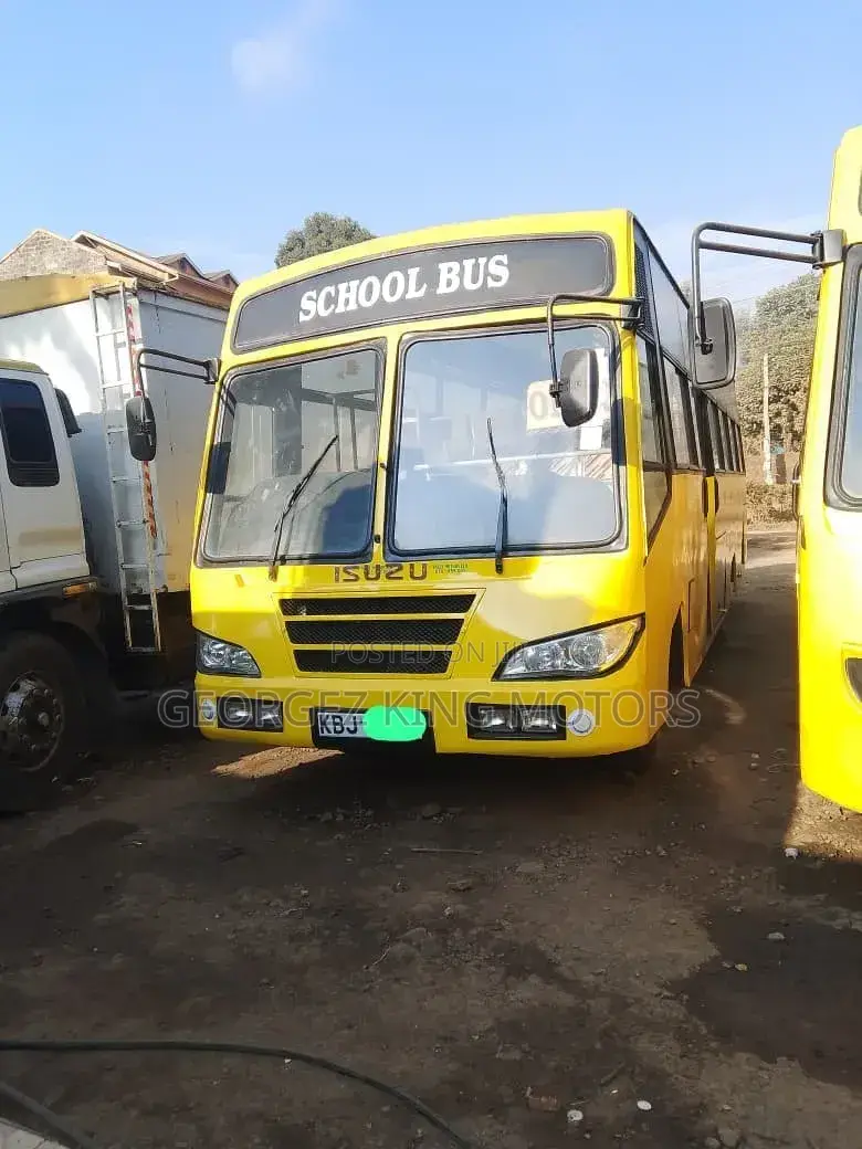 Isuzu FRR 2009 Yellow