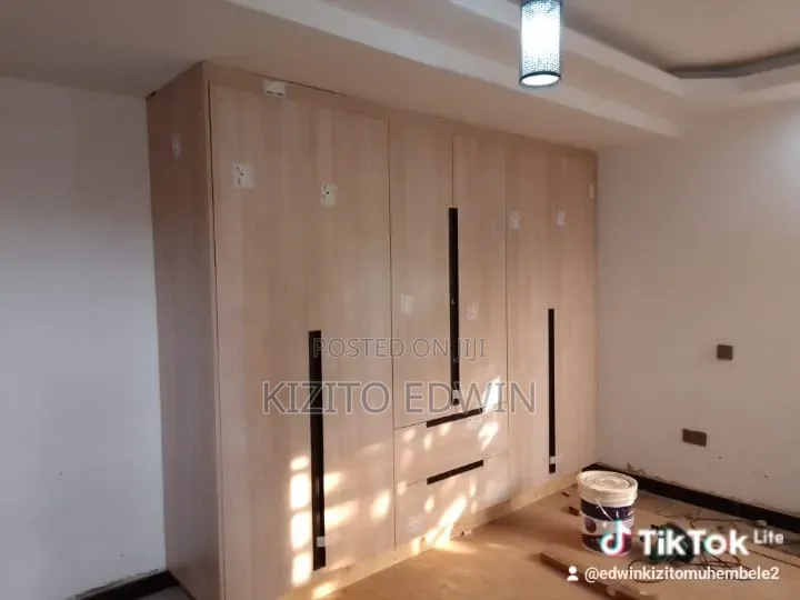 Closest Interior Design