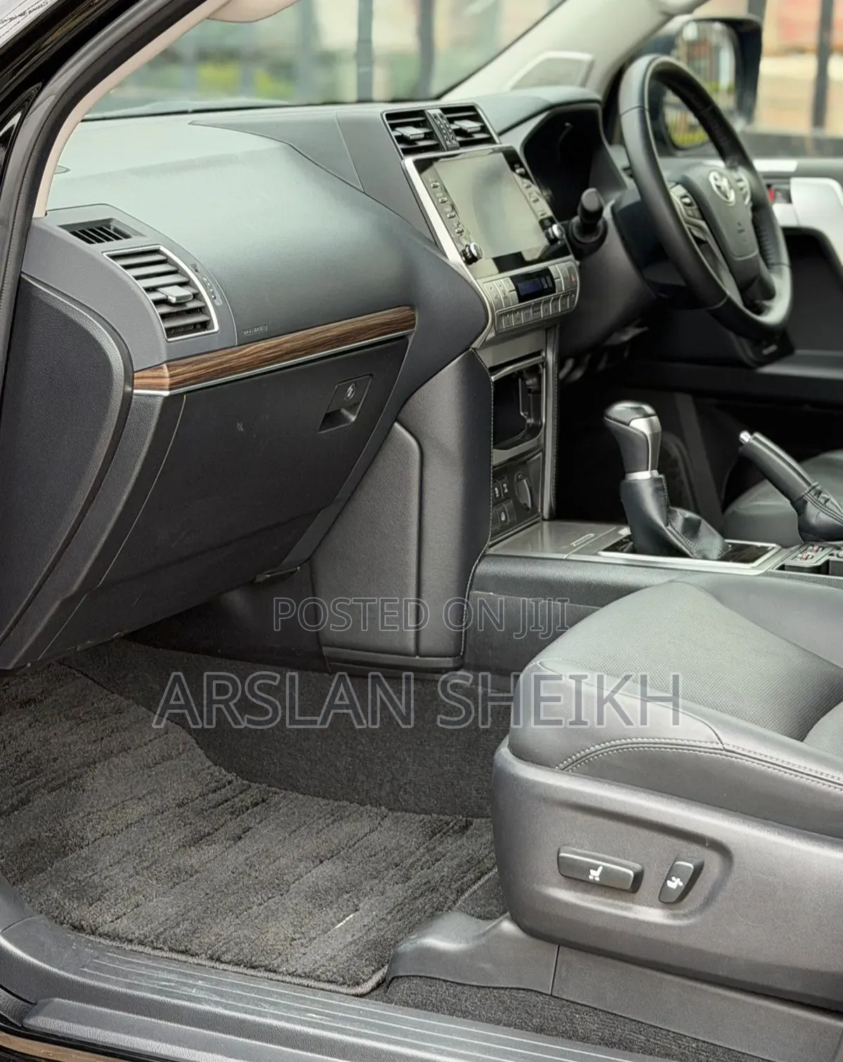 Toyota Land Cruiser Prado 2023 Black