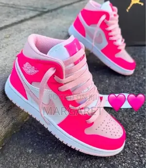 Jordan 1 Sneakers