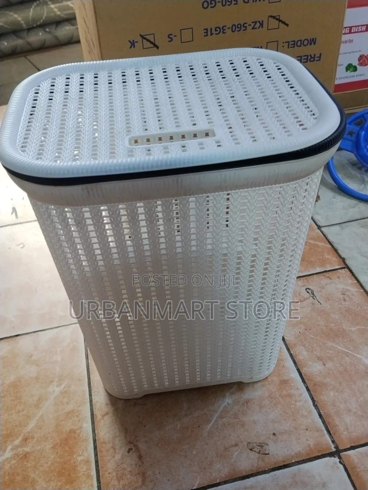 Big Size Laundry Basket With Cover – Approx. 70L