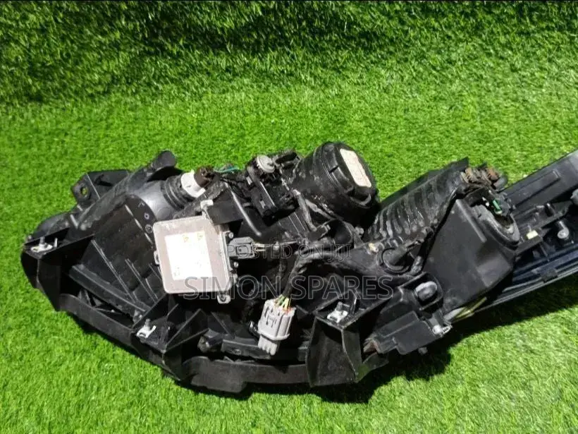 Headlight Assy Rh Mazda Biante  2011