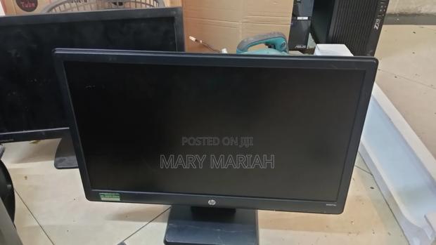 HP Display Monitors 19inches - thumbnail 3