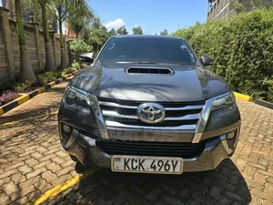 Toyota Fortuner 2016 Silver