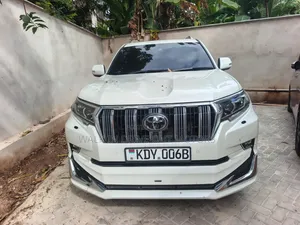 Toyota Land Cruiser 2021 White