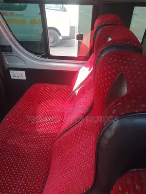 Toyota HiAce 2021 White