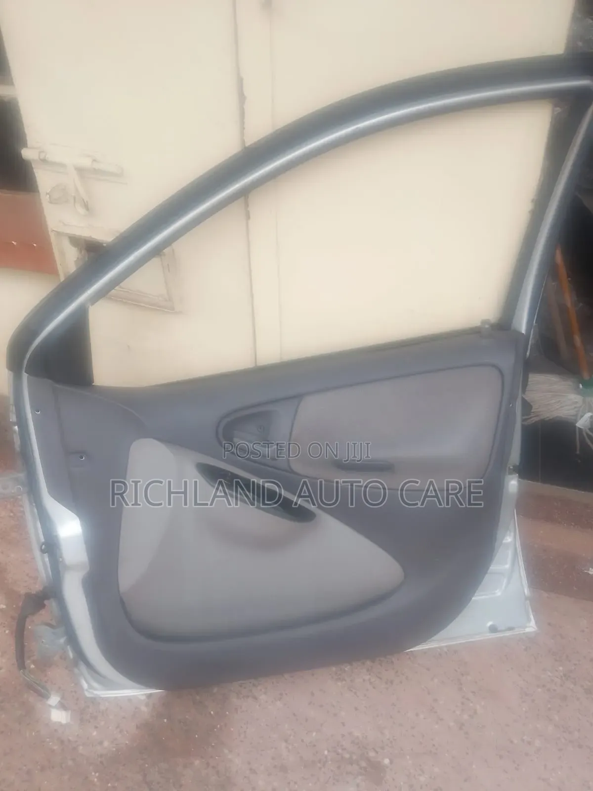 Front Door Toyota Platz 2001