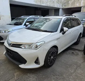 Toyota Corolla Fielder 2017 White