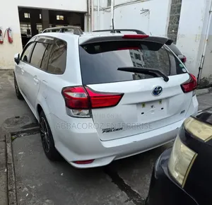 Toyota Corolla Fielder 2017 White
