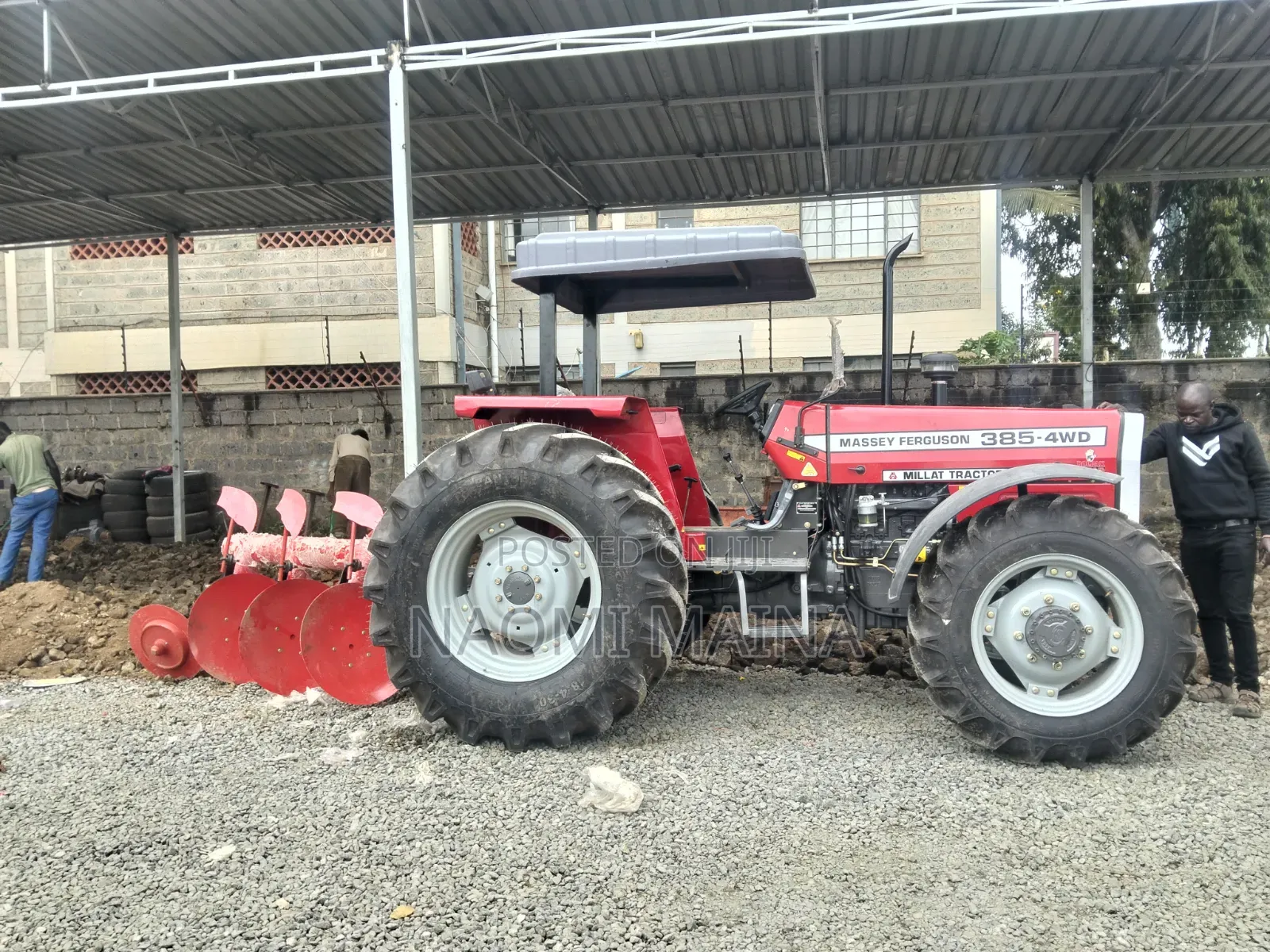 Massey Ferguson MF385 4x4 + Brand New Plough