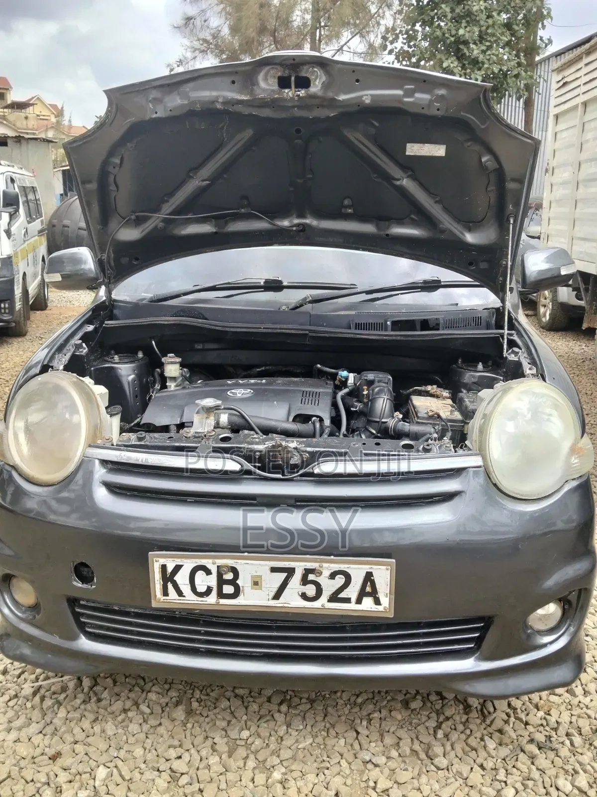 Toyota Sienta 2007 Gray