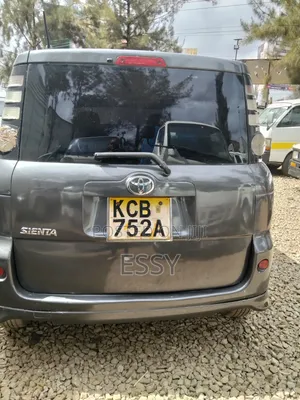 Toyota Sienta 2007 Gray