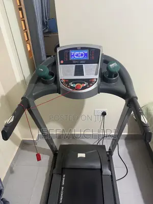 Treadmill (Body Sculpture Bt-3134)