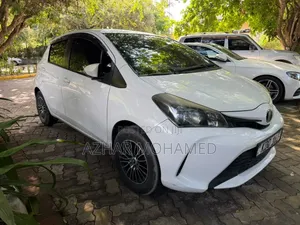 Toyota Vitz 1.3 FWD 5dr 2016 White
