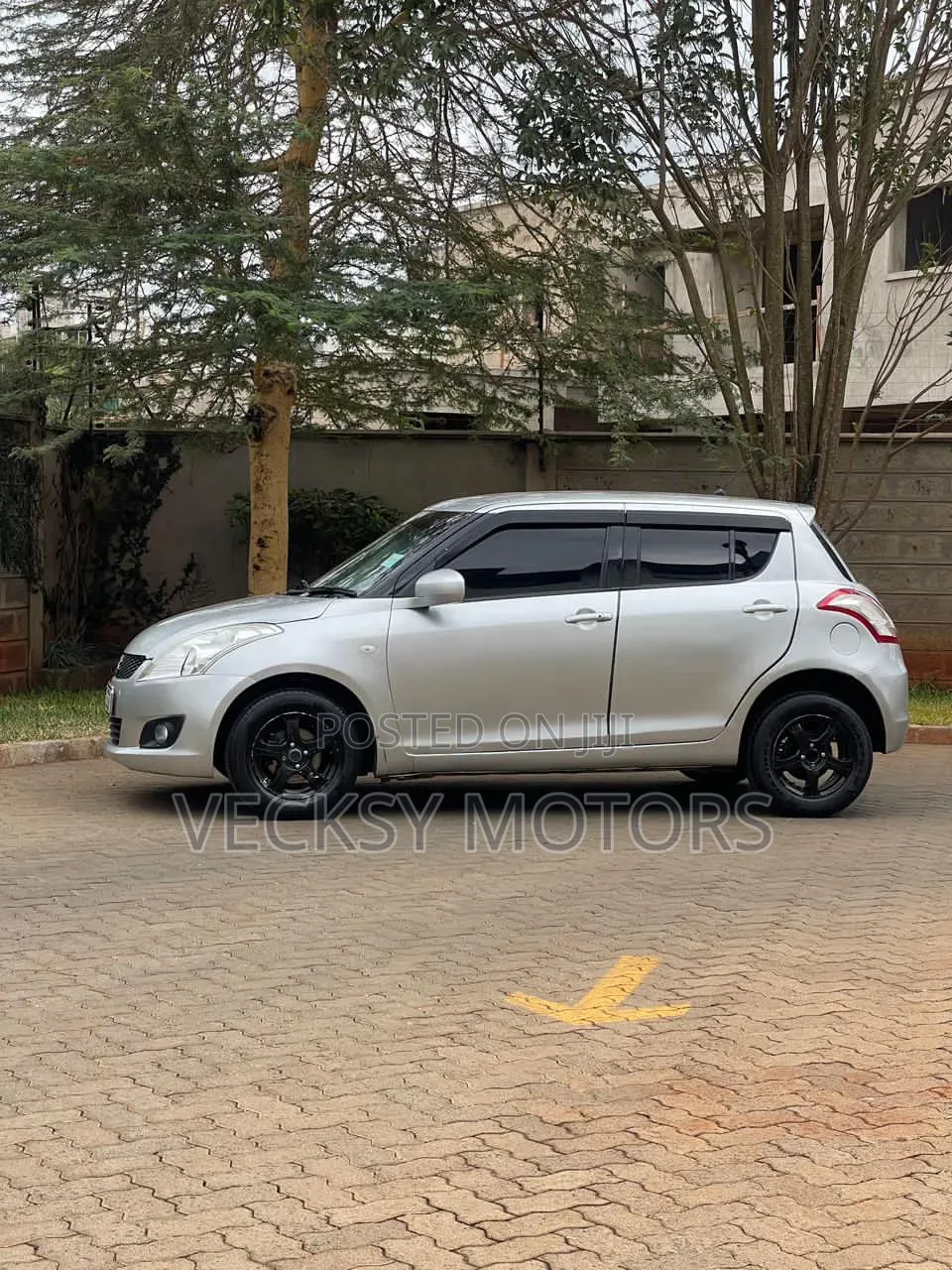 Suzuki Swift 2013 Silver