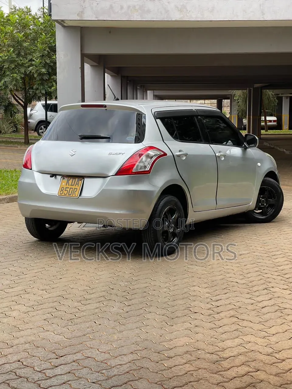 Suzuki Swift 2013 Silver