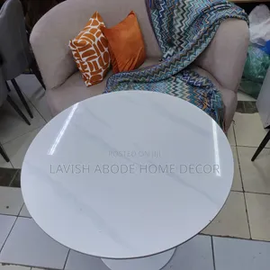 White Round Tulip Table – Modern Elegant Dining Table