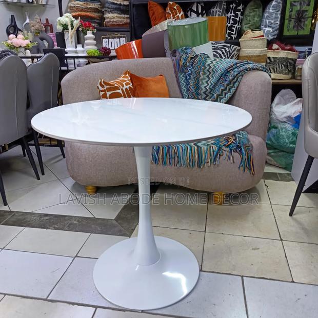 White Round Tulip Table – Modern Elegant Dining Table - thumbnail 4